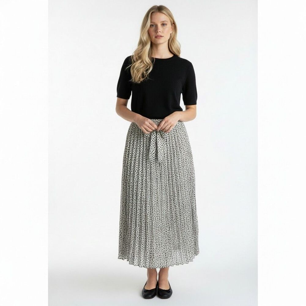 Pleated Tie-Waist Maxi Skirt in Black and White